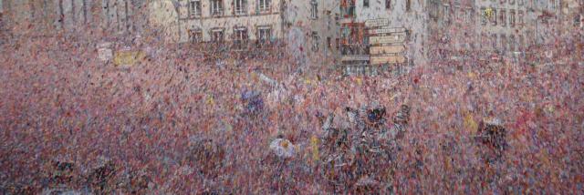 Konfettischlacht beim Karneval in Granville