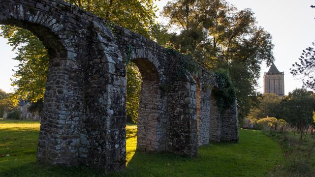 L'Abbaye de La Lucerne, une architecture du XIIe siècle dans un écrin de verdure