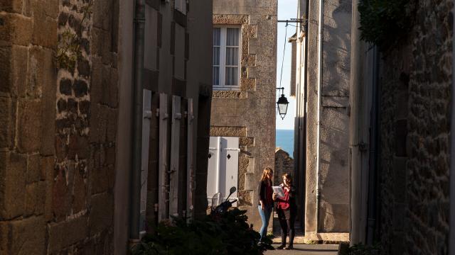 Eine Gasse in der Oberstadt von Granville