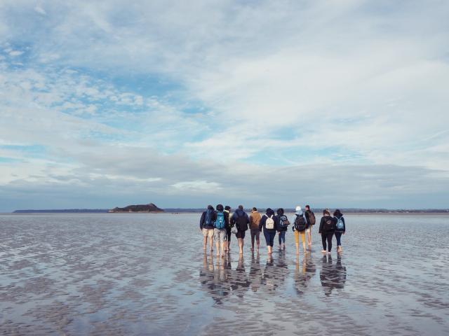 Traversée de la baie du Mont Saint-Michel à pied avec un guide agréé