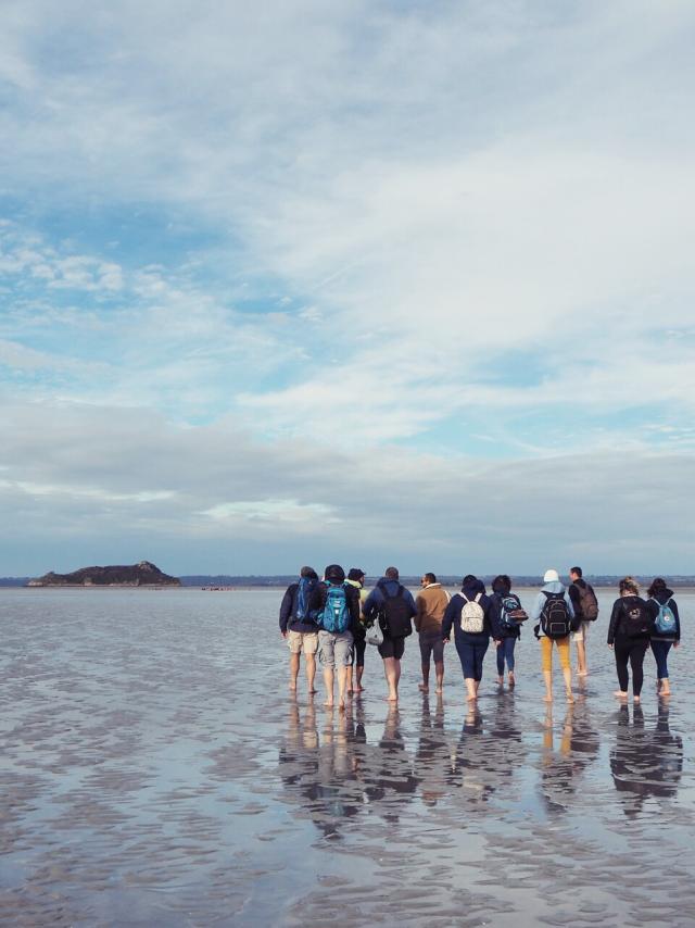 Traversée de la baie du Mont Saint-Michel à pied avec un guide agréé