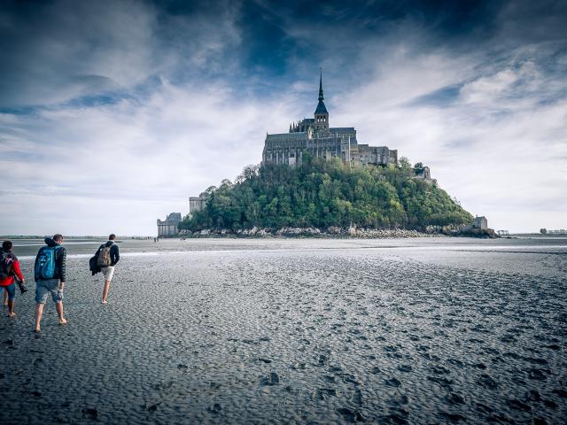 Crossing the Bay of Mont Saint-Michel on foot with a certified guide