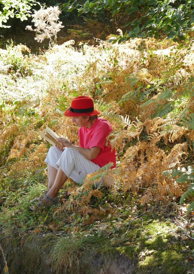 Lecture Dans La Vallee De L Oiseliere Credit Otgtm Estelle Cohier 36459 1920px