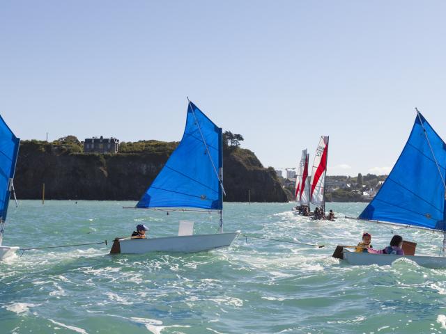 Bateau Navigation Optimist 1