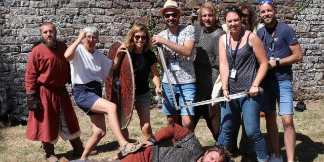 Les ambassadeurs au Village Vikings à l'Abbaye de La Lucerne