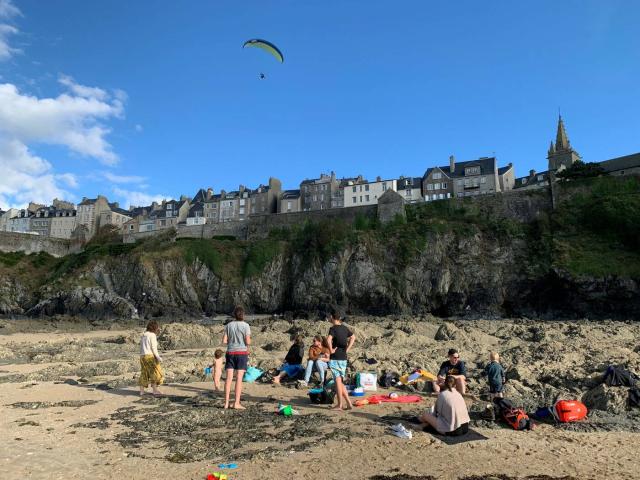 La plage de la grève du Nord à Granville