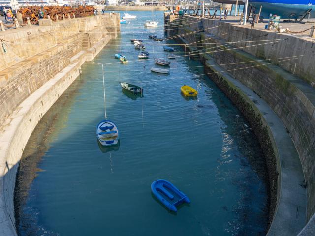 La cale de Radoub dans le port de Granville