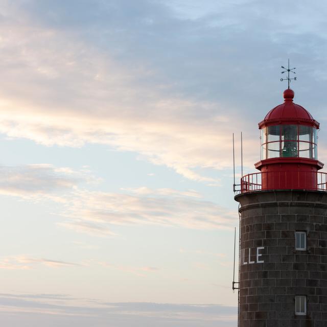 Phare du Cap Lihou sur la Pointe du Roc à Granville