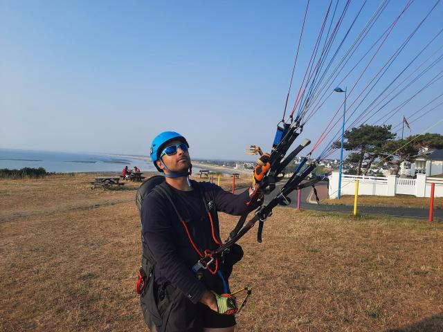 Univers du parapente 100% bord de mer avec Léo