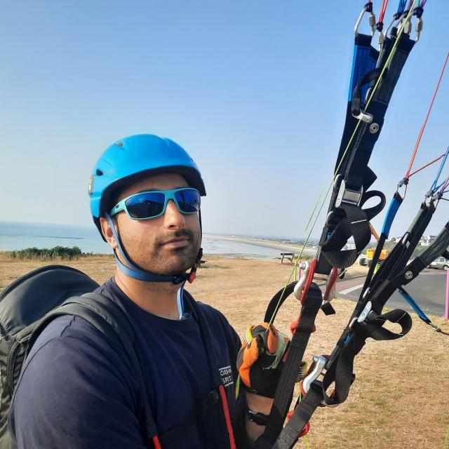 Univers du parapente 100% bord de mer avec Léo