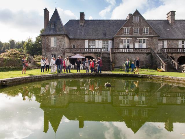 LE LOGIS D'ÉQUILLY - Seigneurie prospère au Moyen-Age et Granvillière au XVIIIème siècle