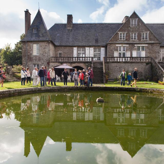 LE LOGIS D'ÉQUILLY. THE OWNERS ARE MR AND MRS HULINE. THEIR DAUGHTER GIVES A GUIDED TOUR OF THE PLACE DURING HERITAGE DAYS. EQUILLY, NORMANDY FRANCE. SEPTEMBER 2016.