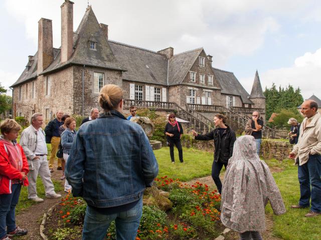 LE LOGIS D'ÉQUILLY - Seigneurie prospère au Moyen-Age et Granvillière au XVIIIème siècle