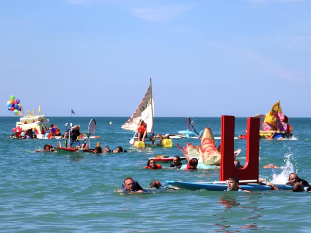 Festival À Fond la Cale à Saint-Martin-de-Bréhal - La course d'OFNI