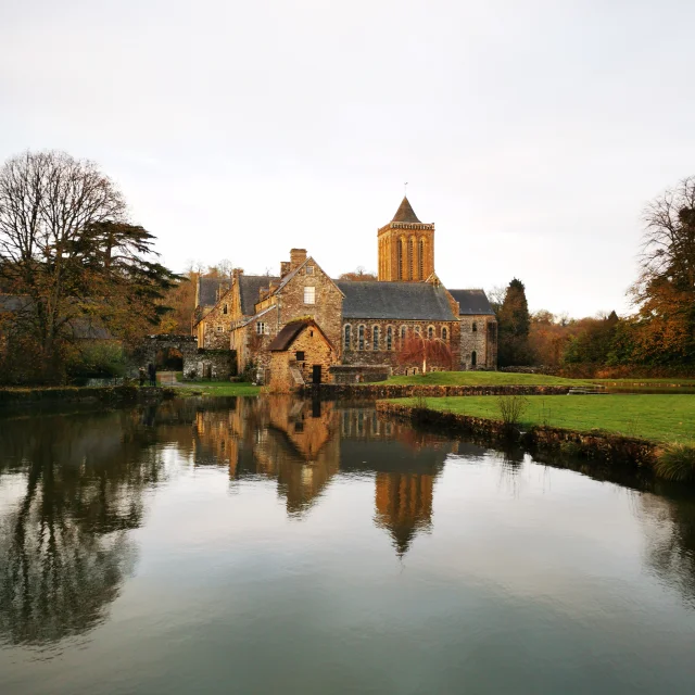 L Abbaye De La Lucerne D Outremer Credit Otgtm Estelle Cohier 35329 2 1